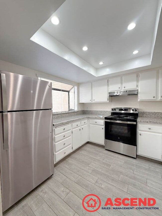 Building Photo - Move-In Special for Memorial Day! Deposit Gets You In — Hurry, Offer Ends 5/19