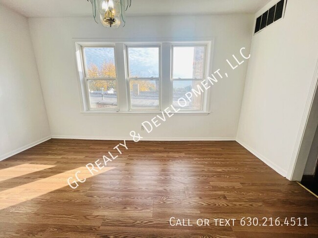 Building Photo - ***CHICAGO LAWN NEIGHBOORHOOD / 2 BDRM - 1...