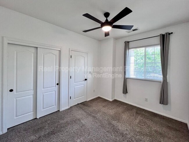 Building Photo - 1766 Glen Oban Ln