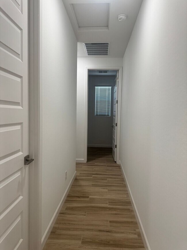 Building Photo - BRAND NEW HOME IN ALORAVITA IN PEORIA