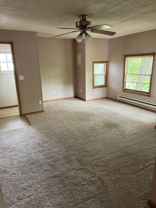 Building Photo - kb1820