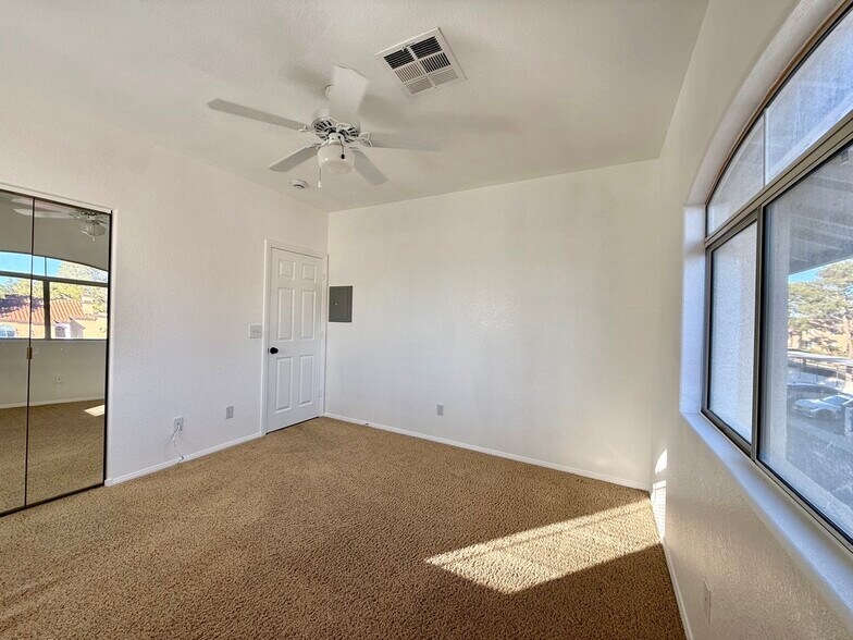 Building Photo - 3320 S Fort Apache Rd