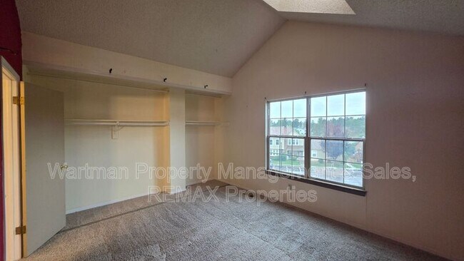 Building Photo - 6818 Ravencrest Dr