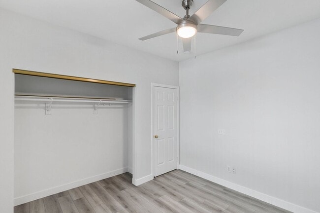 Building Photo - VERY CUTE 2 BEDROOM, SINGLE STORY HOME IN "GREEN VALLEY RANCH!!"