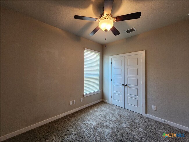 Building Photo - 1143 Creekside Orchard