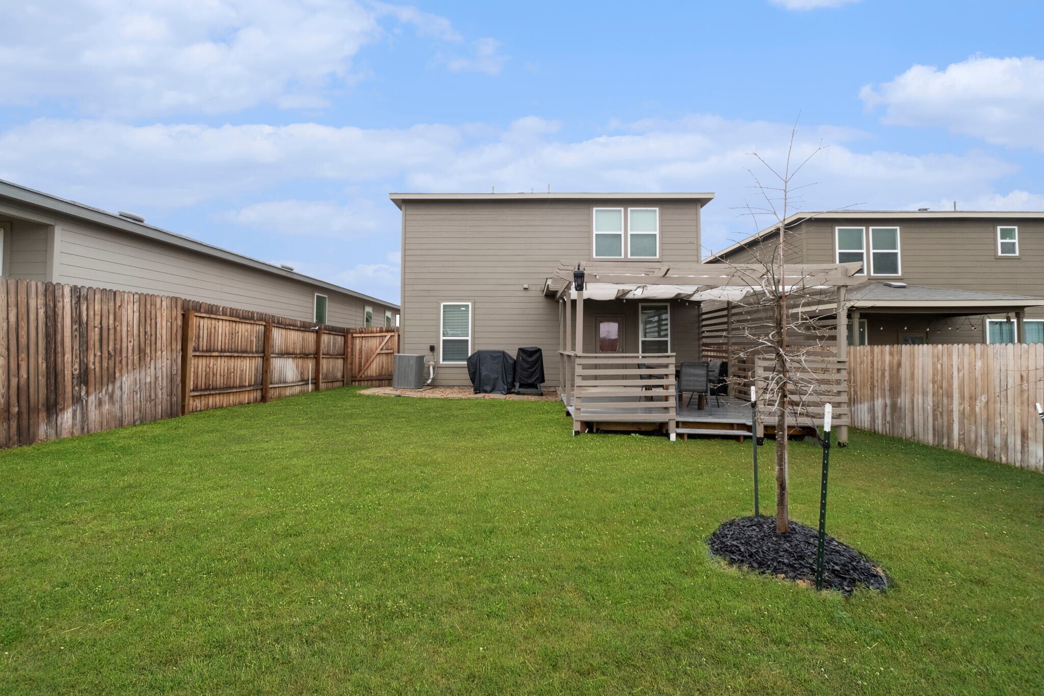 Building Photo - 10510 Rayburn Lndg