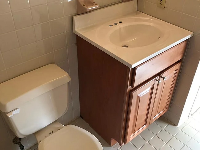 Building Photo - 550 Central Ave