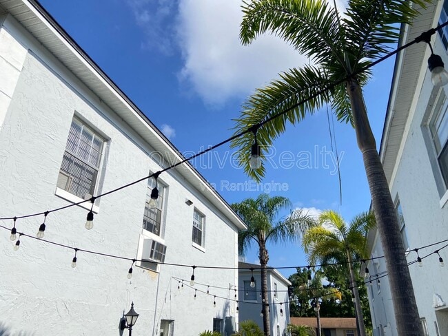 Building Photo - 5230 Davisson Ave