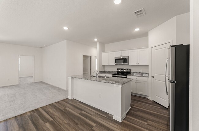 Building Photo - Amazing home ready to move in!