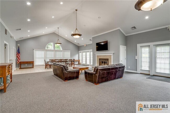 Building Photo - 1805 Poplar Ct