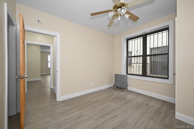 Building Photo - 438 E 98th St