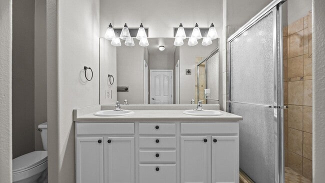 Building Photo - Spacious 3-Bed Ranch Home w/ 3-Car Garage & RV Parking In Quiet North Grand Junction Neighborhood