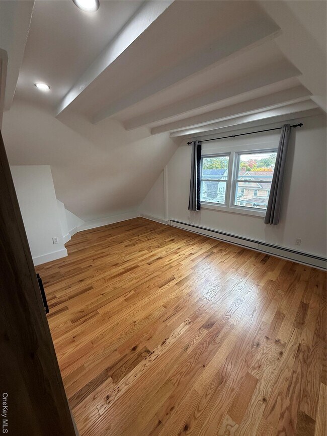 Building Photo - 51 Mt Joy Pl