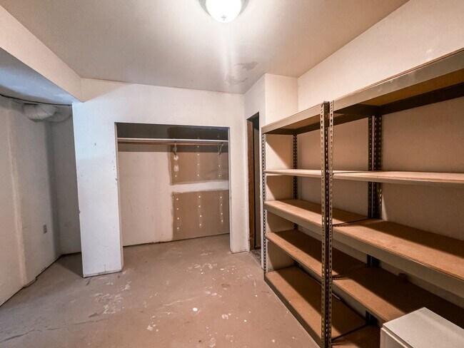 Building Photo - 31835 Owl Rd
