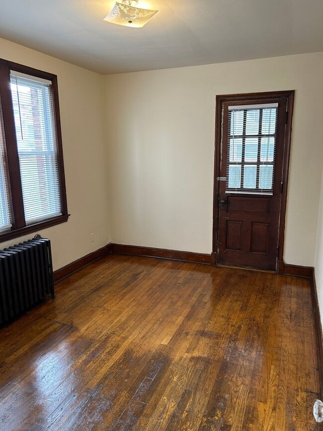 Building Photo - NELSON