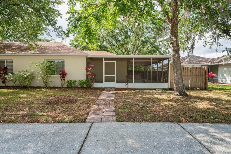 Building Photo - 402 Abigail Rd