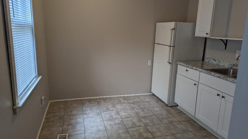 Building Photo - 1221 Gratiot Ave