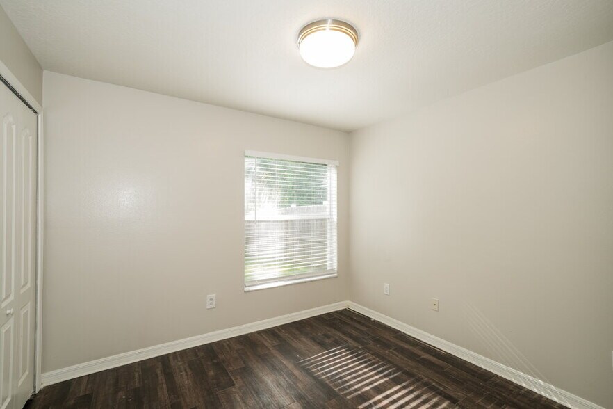 Building Photo - 6410 Buckhead Ct