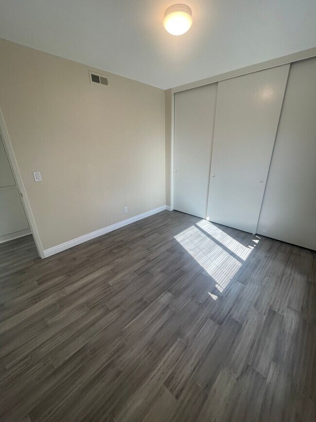 Building Photo - 3 Bed, 2 Bath Tanglewood For Rent- Single Story w/ Garage and AC!