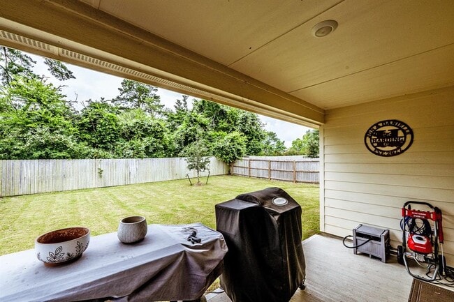 Building Photo - 306 Pecos Dr
