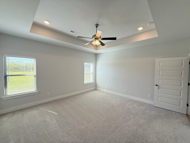 Building Photo - 128 Clift Farm Dr