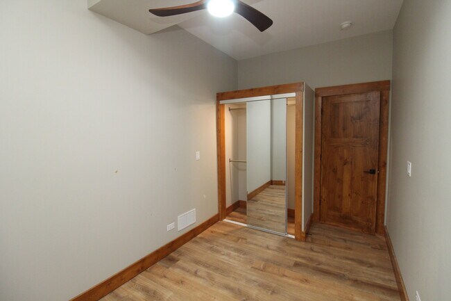 Building Photo - 1717 N Winchester Ave