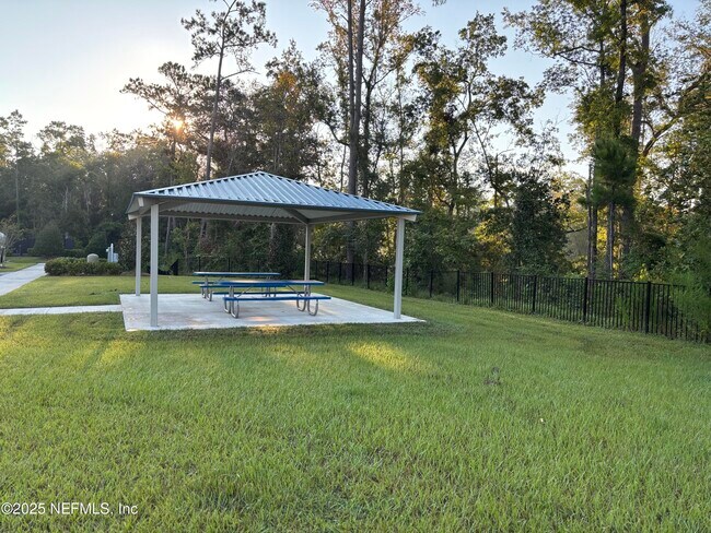 Building Photo - 2137 Windward Cay Ln