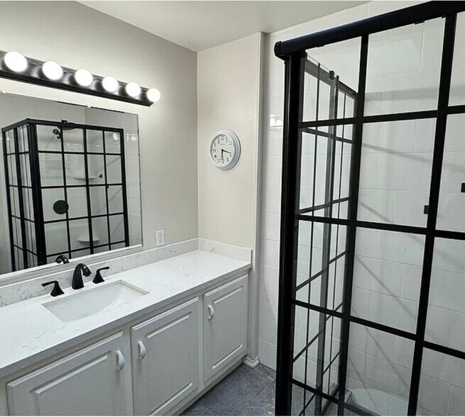 Building Photo - 1309 Zuni Ln