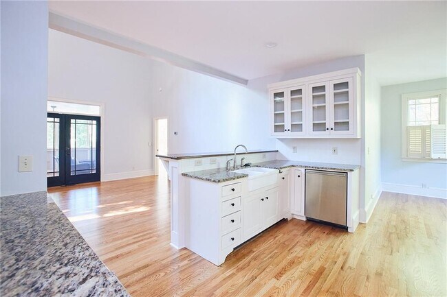 Building Photo - 1843 Butlers Ln