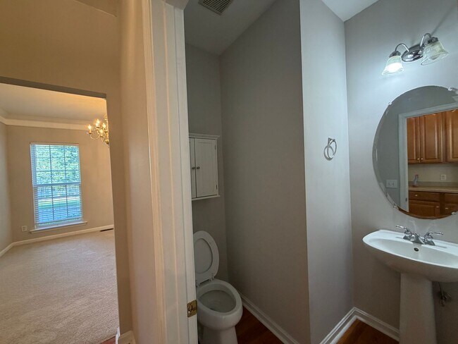 Building Photo - 1108 Harding Cir