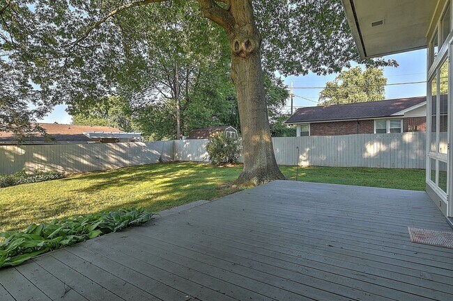 Building Photo - 3 Bdrm / 2 Bath One Level Home   Kingsport, TN