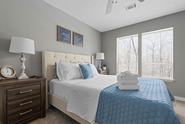 Building Photo - Desoto Courts | Townhome | Furnished