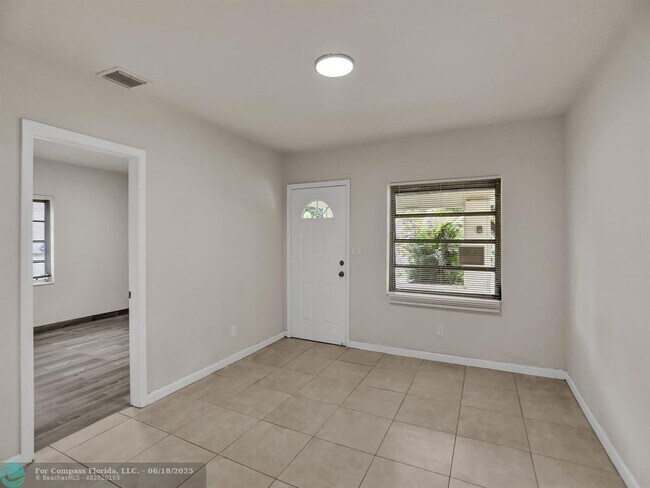 Building Photo - 535 NW 91st St