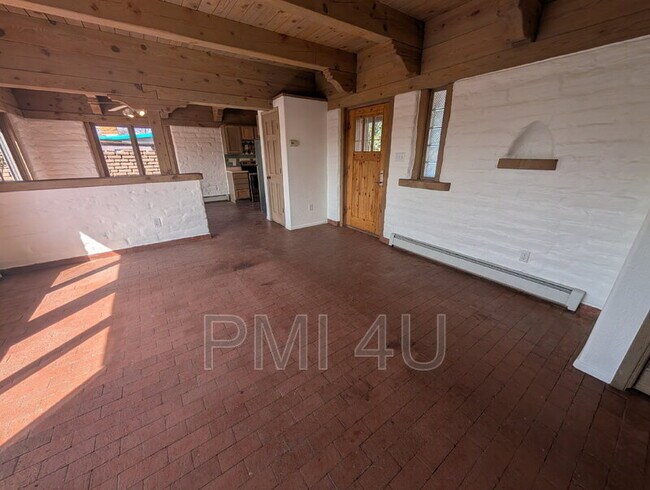 Building Photo - 2646 Floral Rd NW