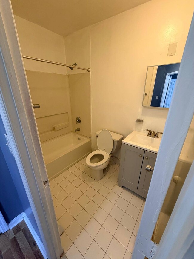 Building Photo - 392 Montauk Ave.