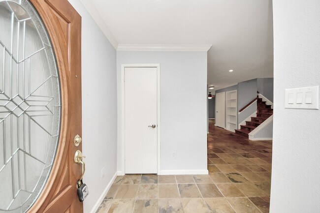 Building Photo - 2588 Bering Dr