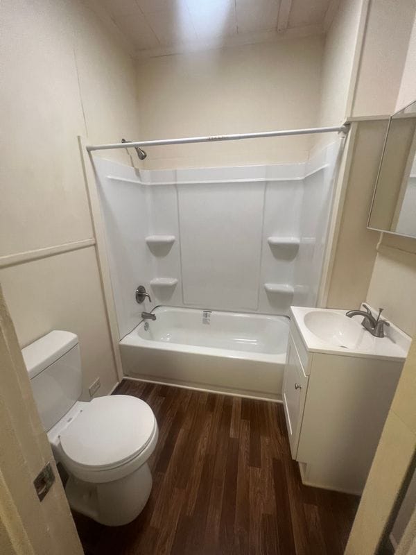 Building Photo - 412 Barker Ave