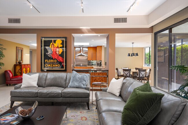 Building Photo - 52 Princeton Dr