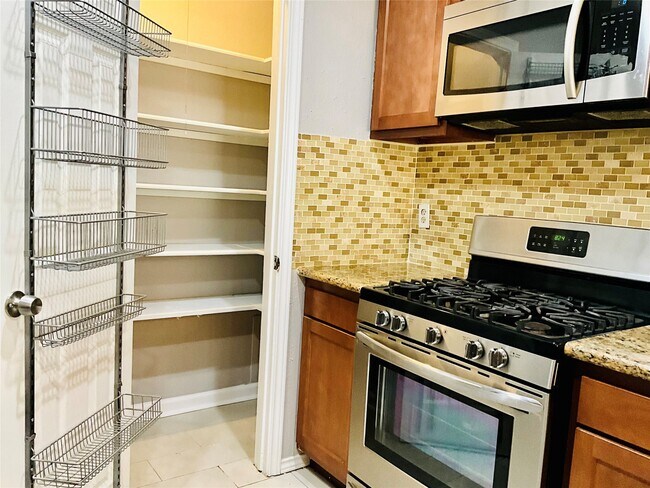 Building Photo - 11827 Moss Branch Rd