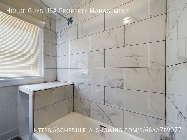 Building Photo - 3939 Troost Ave