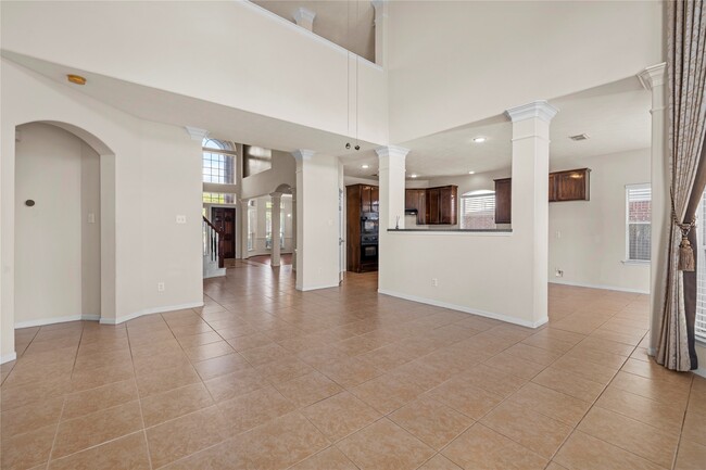 Building Photo - 1111 Blue Leaf Dr