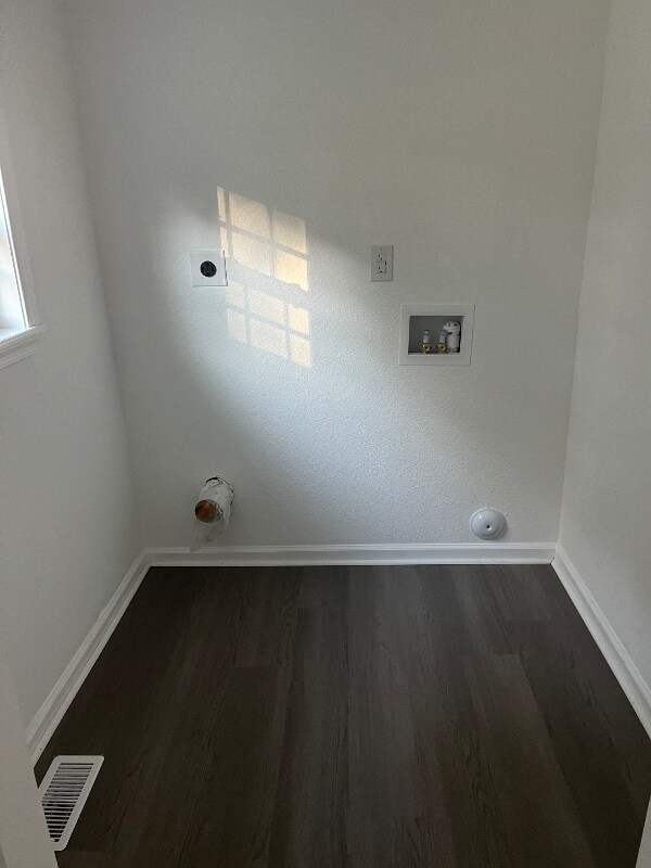 Building Photo - 1604 Freeney Ave