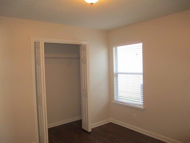 Building Photo - 2643 Creek Ridge Dr