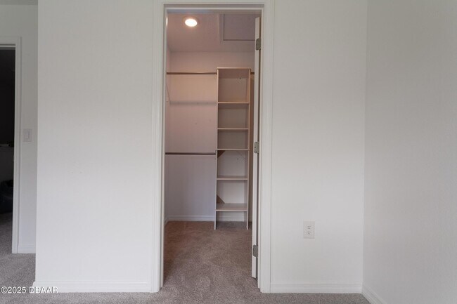 Building Photo - 326 Riverfront Wy