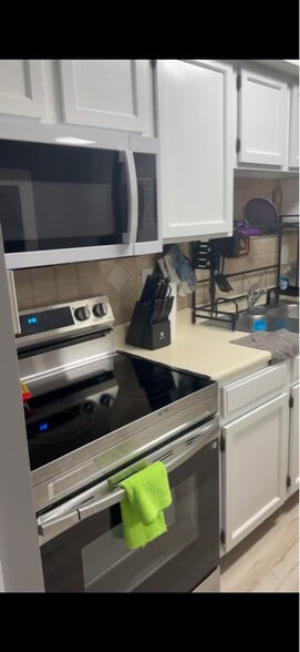 Building Photo - 106 Cedar Rdg Dr