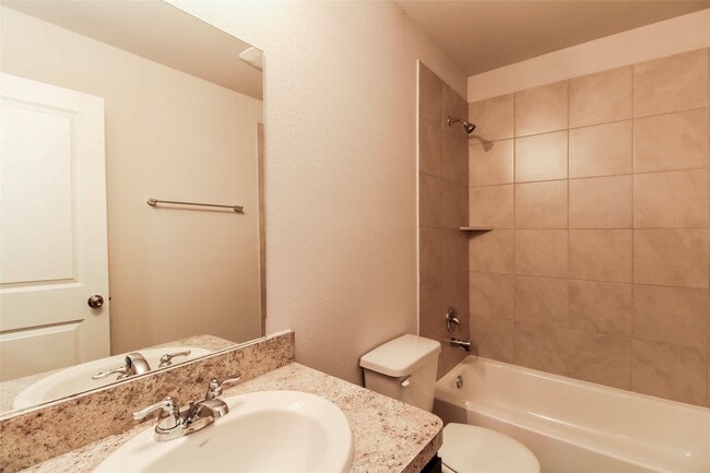 Building Photo - 2534 Grayling Dr