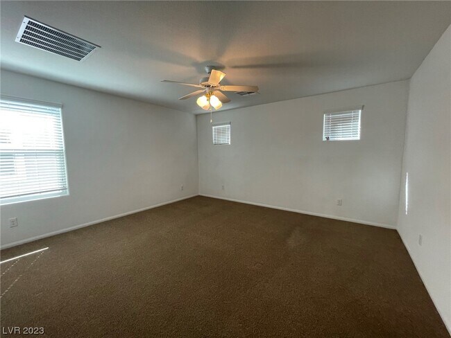 Building Photo - 6124 Castle Gardens Ave