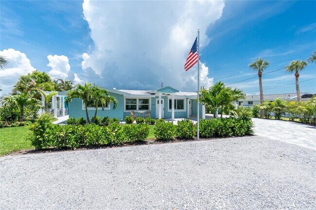 Building Photo - 1265 Holiday Dr