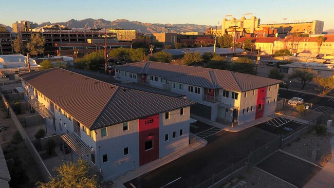 Building Photo - The Graymont