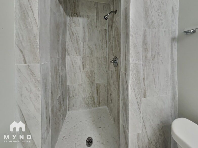 Building Photo - 4185 Yale Rd